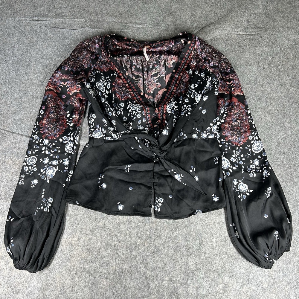 Free People Run Free Top Women's XS Blouse Black‎ Boho Paisley Buttons Tie
